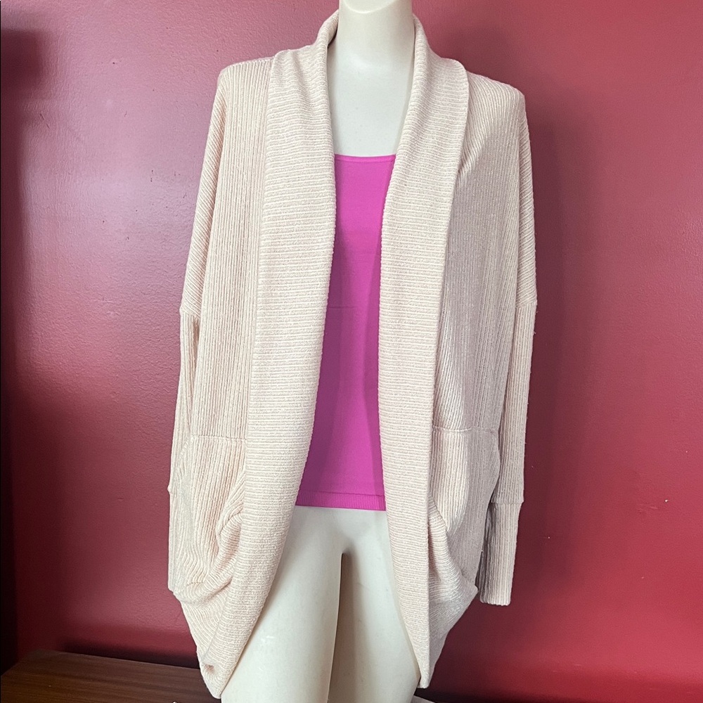 Like new Elegant Cream Open Front Cardigan with pockets